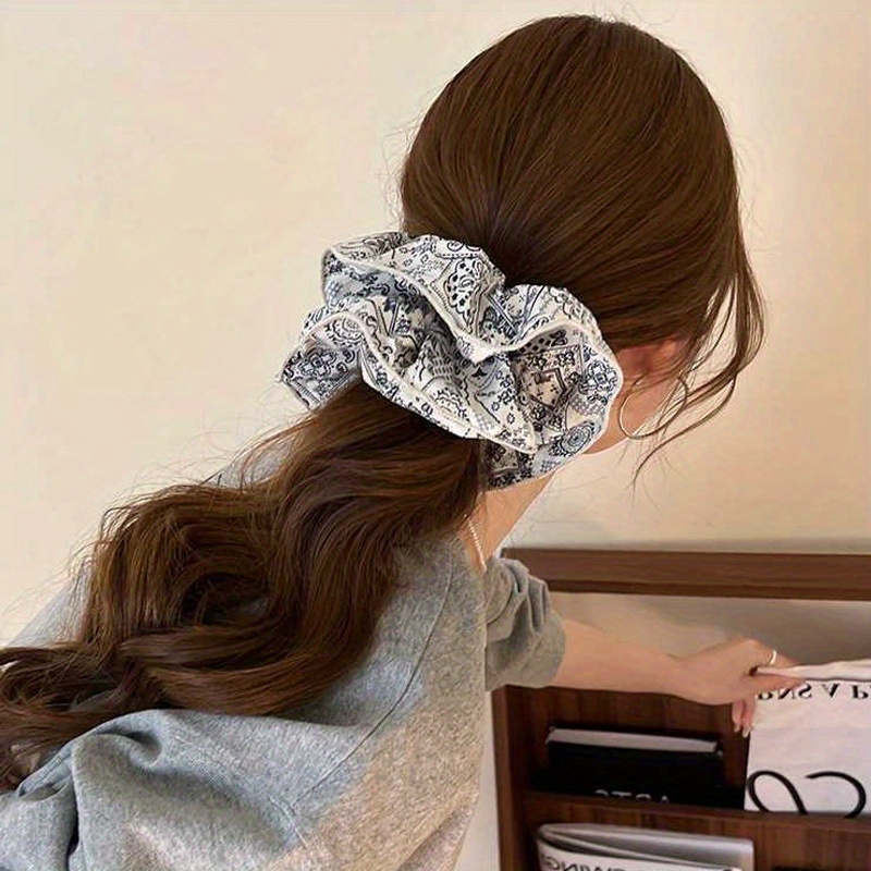Elegant Black and White Fabric - Travel Accessories Kit incelemesi ve fiyatı