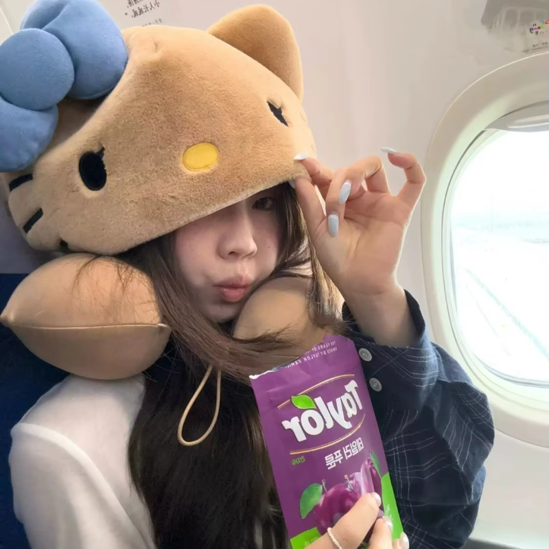 Hello Kitty Hooded Pillow Neck - Travel Accessories Uk incelemesi ve fiyatı